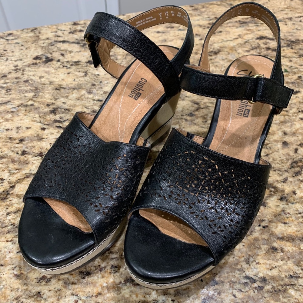 Clarks Collection Wedge 7 1/2